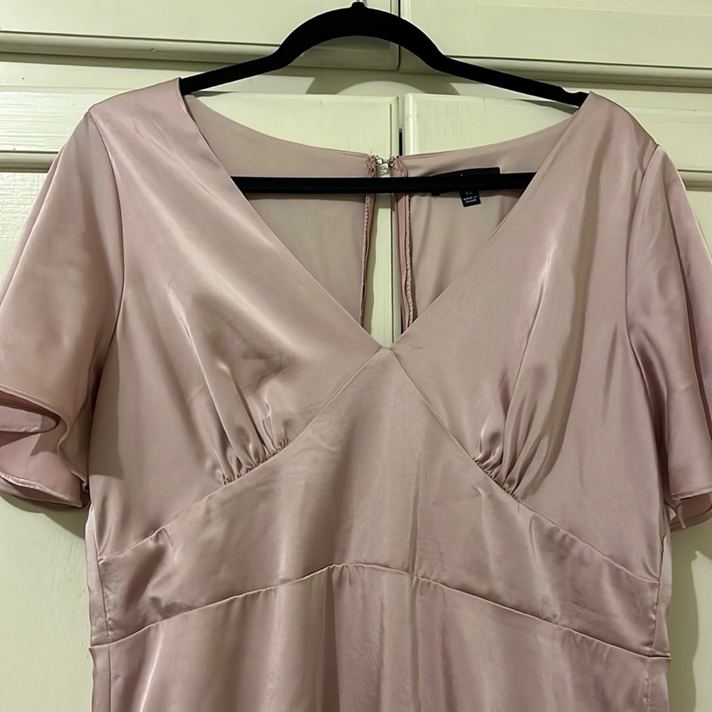 Beautiful LULUS Satin High Low dress